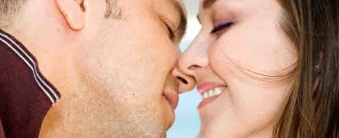 10 Shocking Kissing Facts