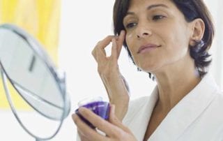 4 Incredible Tips for Proper Eye Cream Use